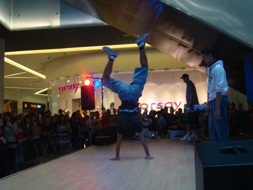 Foto Demonstratii de break dance si graffiti (c) eMM.ro